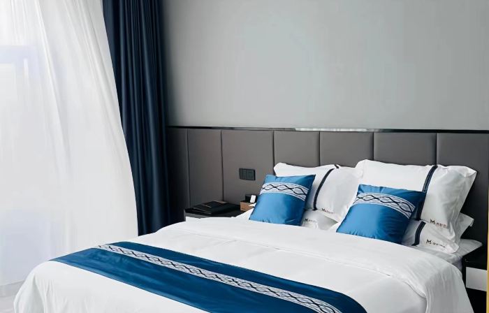 M2 Yazhi Hotel