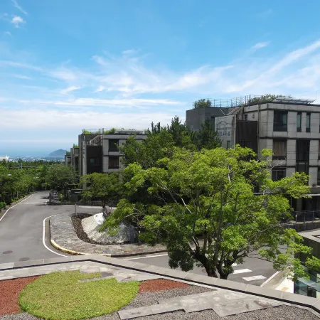 Jeju Healthcare Town Resort Отели рядом с достопримечательностью «Храм Хелимса»