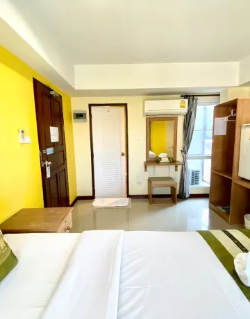 ห้องเตียงเดี่ยวพร้อมระเบียง