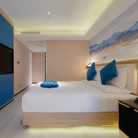 H Hotel