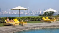 Trident Nariman Point Hotels near Nehru Science Centre