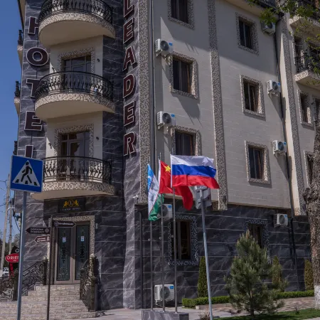 Leader Hotel