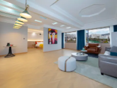 Tongren Grand Hotel (Tongren High-speed Railway Station Ancient City Pedestrian Street Branch) Hotels in Tongren