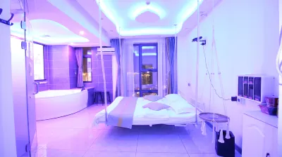 Weimeng Cinema Self-checkin Homestay (Shenbei University Town Tangxuan City Plaza) Hotels in Shenbei New Area