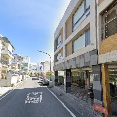 Second street Nest Hostel Отели рядом с достопримечательностью «Пляж Чисинтан»