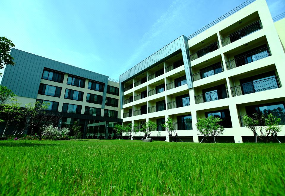 일레인 호텔 세련된 객실 전경