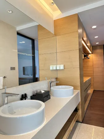 Grand Madison (Qingdao Wusi Square Sea View)