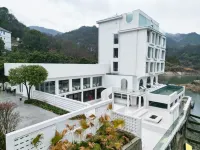 Qiandao Linglong Red Leaf Bay B&B (Qiandao Lake Branch)