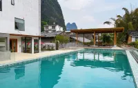 Governor's Mansion Courtyard•Centennial Old House• Vacation Homestay - 인피니티 풀