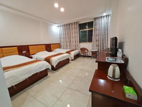 Puding Hongsheng Hotel