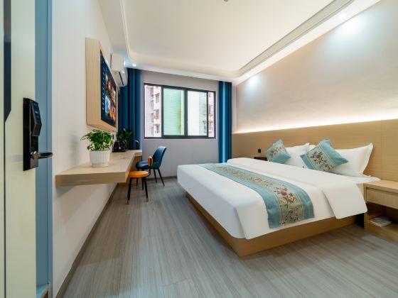 Yiting Hotel (Baiyun Middle Road Metro Station Guiyang Happy World)