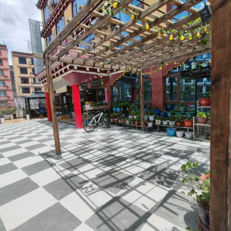 Batang Changduiping Hotel
