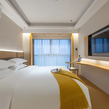 Junlan Li Feng light luxury hotel（Cixi Hangzhou Bay Century City store）