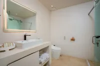 Fuxian Lake Wuluojia · Light Luxury Resort Hotel (Fuxian Lake Scenic Area Wetland Park Branch)