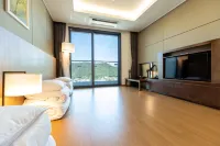Ramada Plaza by Wyndham Dolsan Yeosu - balcone