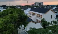 Huarongli Sunshine Jiangnan Holiday Yard (Kunshan Qiandeng Xiemaqiao)
