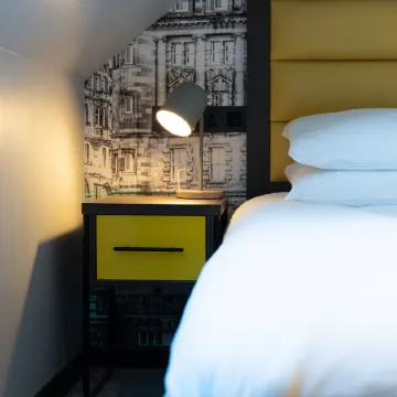 KM Hotel Отели рядом с достопримечательностью «Национальный музей Шотландии»