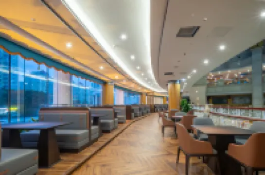 珠海德龍M海景酒店（情侶路海濱泳場店）