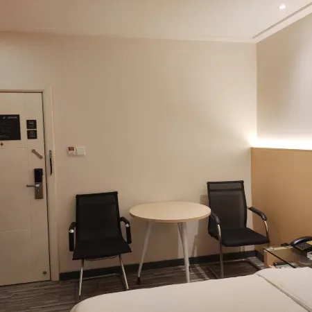 Pai Hotel (Nanning Binyang Square South Road)