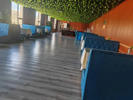 City Garden Hotel (Garze County Gesar Wangcheng Branch)