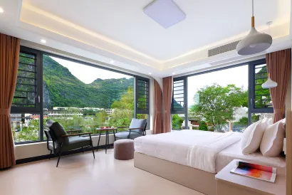 Yingyue Riverside Boutique Homestay