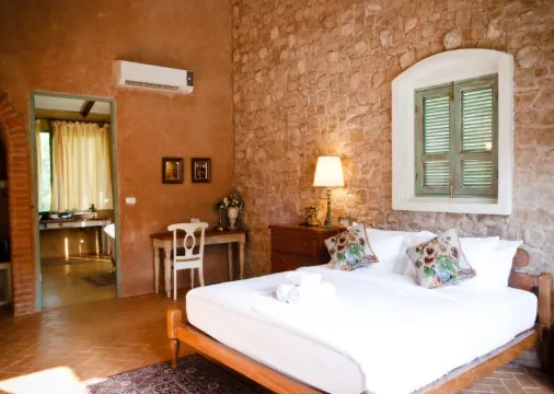 พูล เทอเรส