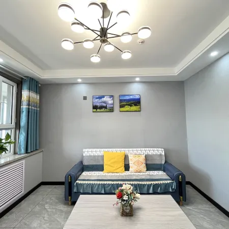 Yining Xinyou She Homestay (Yining Airport Railway Station Store)