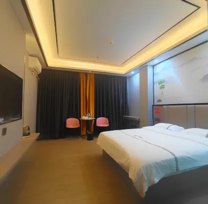 Puningboer Man Light Luxury Apartment