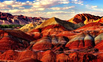 Small Time Hotel(Colorful Danxia Scenic Spot Storel)