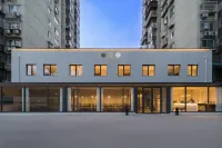 ...and hotel(Beijing South Railway Station Yangqiao)