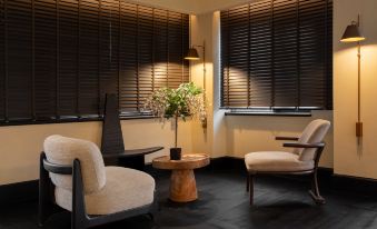 Chengdu Cloud Hotel (Hongxing Bridge Metro Station Branch)