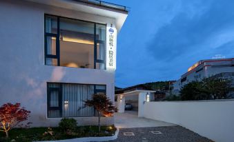 MOUNTAIN•DESIGNE Oxygen-rich Scenic Stay (Moonlight Square, Dukezong Ancient Town)