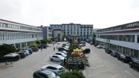 Yongping Hotel - parking
