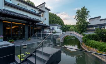 Nanjing Confucius Temple AI TALL Hotel