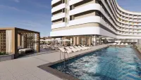 LOTTE HOTELS & RESORTS GIMHAE - Pools
