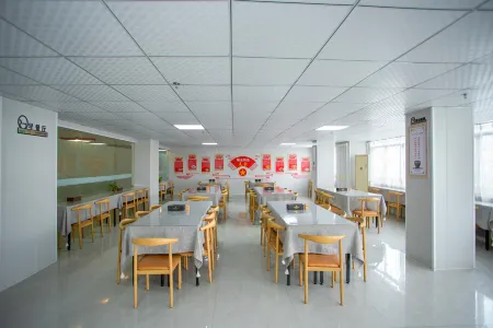 Hongwuxing International Hotel Отели рядом с достопримечательностью «PRC Cradle Tourism Area»