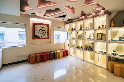 Hotel Puri Taipei Station Hotels near Q Square