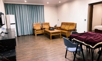 Wuhua Xiujing Business Hotel