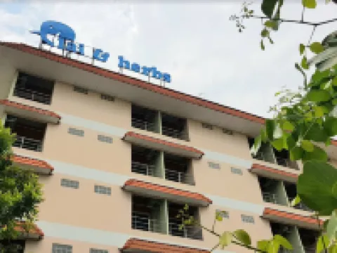 Plai and Herbs Suvarnabhumi Airport Hotels near Wat King Kaeo