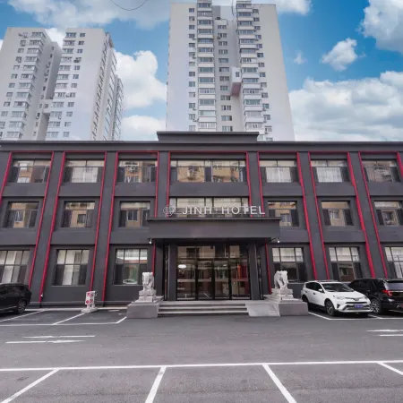 Dandong Jinhe Hotel(Yalu River Broken Bridge Branch)