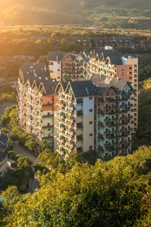 Huayuan Yunhai holiday villa (Heyuan Bavaria manor store) Отели рядом с достопримечательностью «Spring Woods»