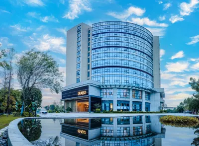 Lupan Hotel (Luzhou Vocational School New Campus High Speed Railway Station) Hotels in der Nähe von Jiushishan Scenic Area