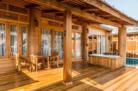 Santhiya Phuket Natai Resort & Spa Hôtels à : Takua Thung