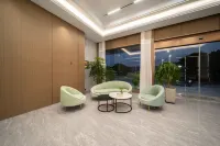 Yitel Zhige Hotel (Xiangshan Passenger Transport Center Wanda Plaza)