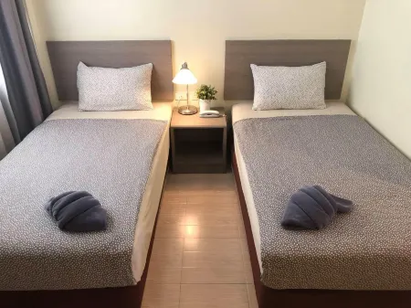 Ayothaya Hotel Отели рядом с достопримечательностью «Ват Яй Чай Монгхон»