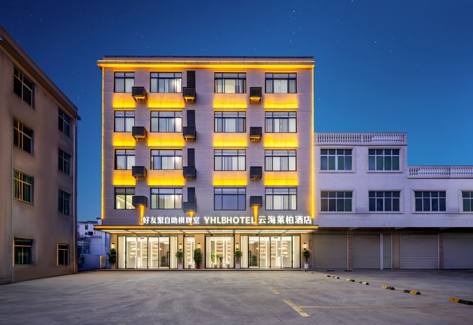 hotel overview picture