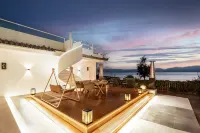 At first sight, homestays Dali Hotels in Erhai Haixi Scenic Area
