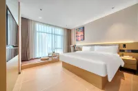 Yuejia Hotel (Yushan Bus Station Huaiyushan Avenue)