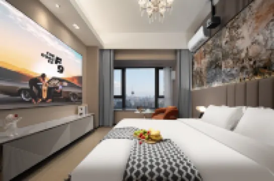 Blue S Hotel (Chengdu Chunxi Road Hongxing Bridge Metro Station Branch)