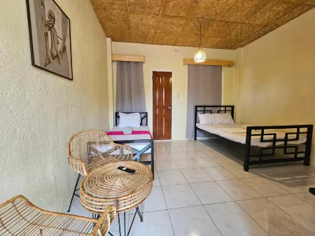 Acacia Sunset Village Inn